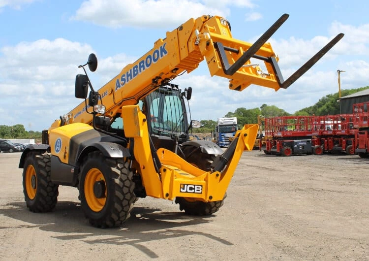 CAT 320D2 excavator